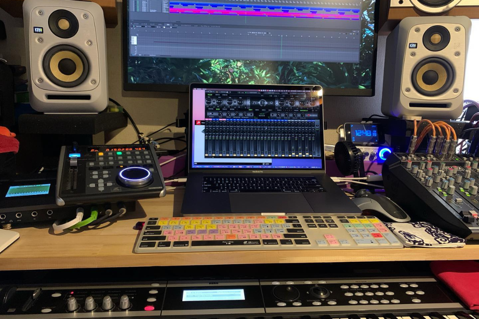 mixer-behringer-giai-phap-am-thanh-da-nang-cho-phong-thu-và-san-khau-nho