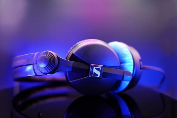 Tai Nghe Sennheiser HD 25 Cho DJ, Phát Thanh Và Ghi Âm