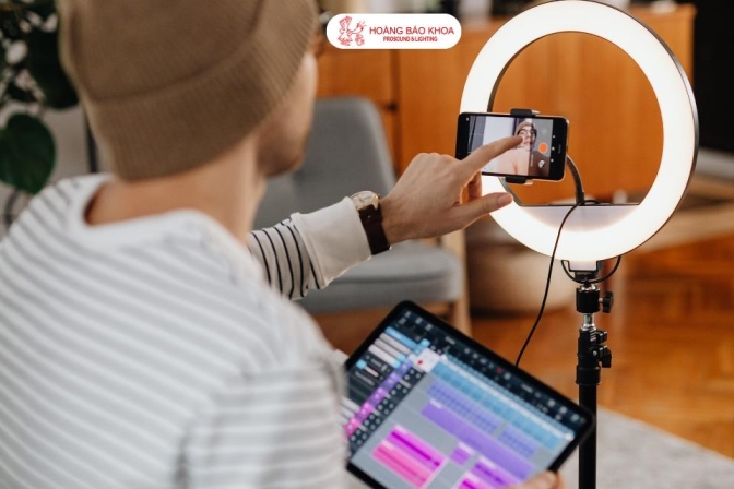 Bộ livestream bán hàng online cơ bản cần những thiết bị gì?