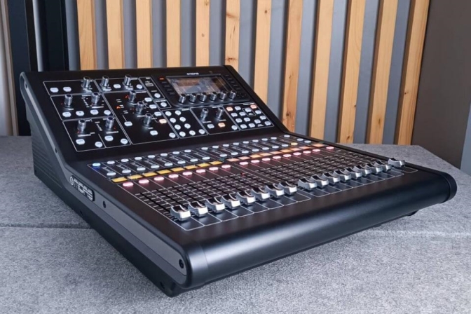 Analog hay Digital - đâu là mixer phù hợp cho nhà thờ?