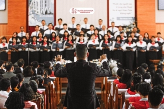 Lý Do Ca Đoàn Thường Ưu Tiên Micro Có Dây Sennheiser Lý Do Ca Đoàn Thường Ưu Tiên Micro Có Dây Sennheiser